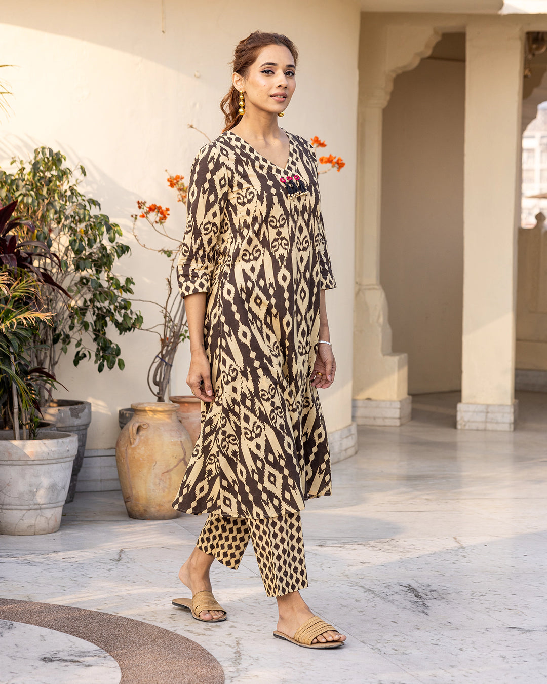 Umber Contrasting Ikat Kurta Set