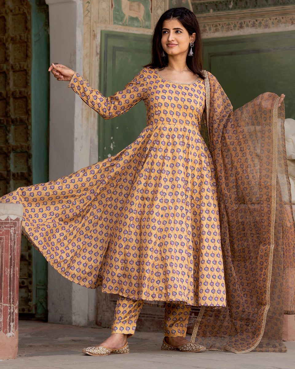 Simple cotton 2025 anarkali dress