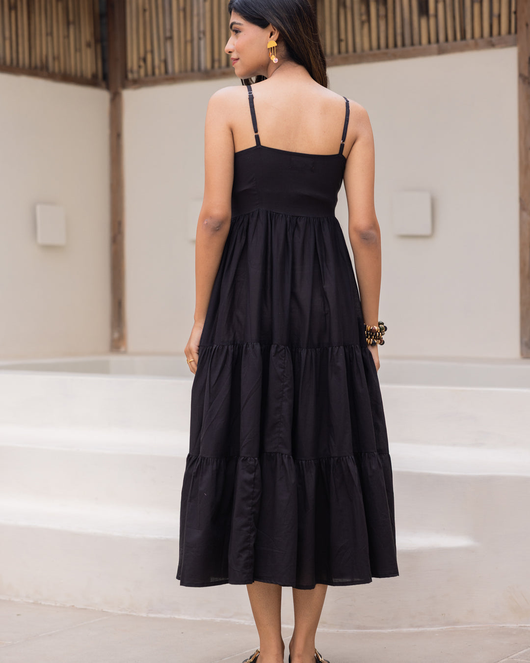 Black solid tiered maxi dress