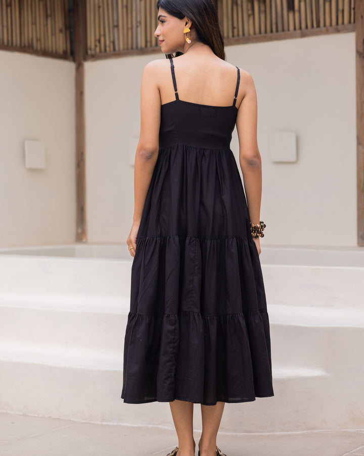 Black solid tiered maxi dress