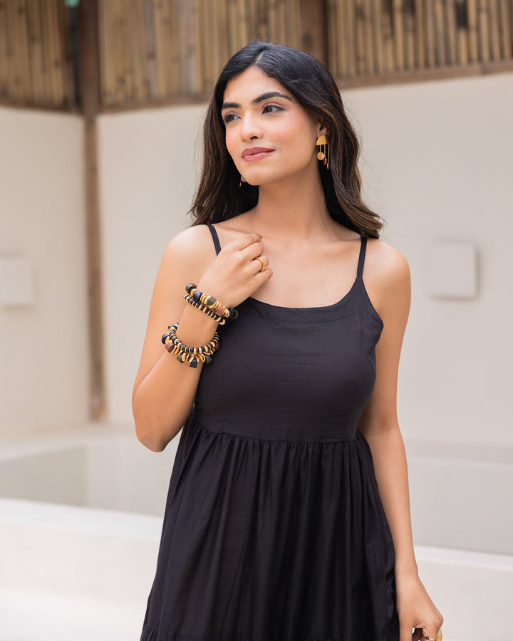 Black solid tiered maxi dress