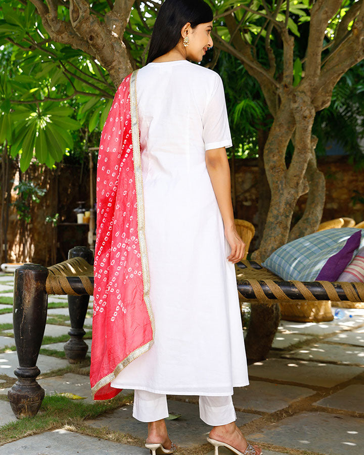 White Kurta With Pink Dupatta