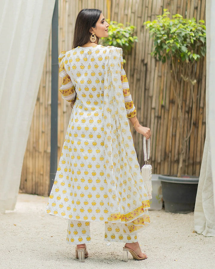 Golden Buta Suit Set