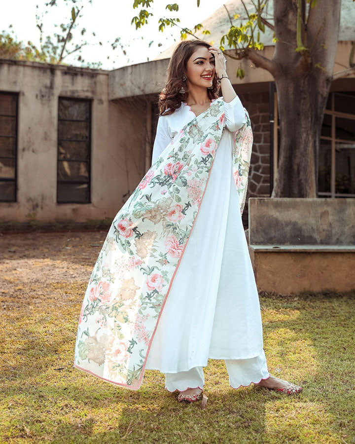 White Scallop Neck Suit Set