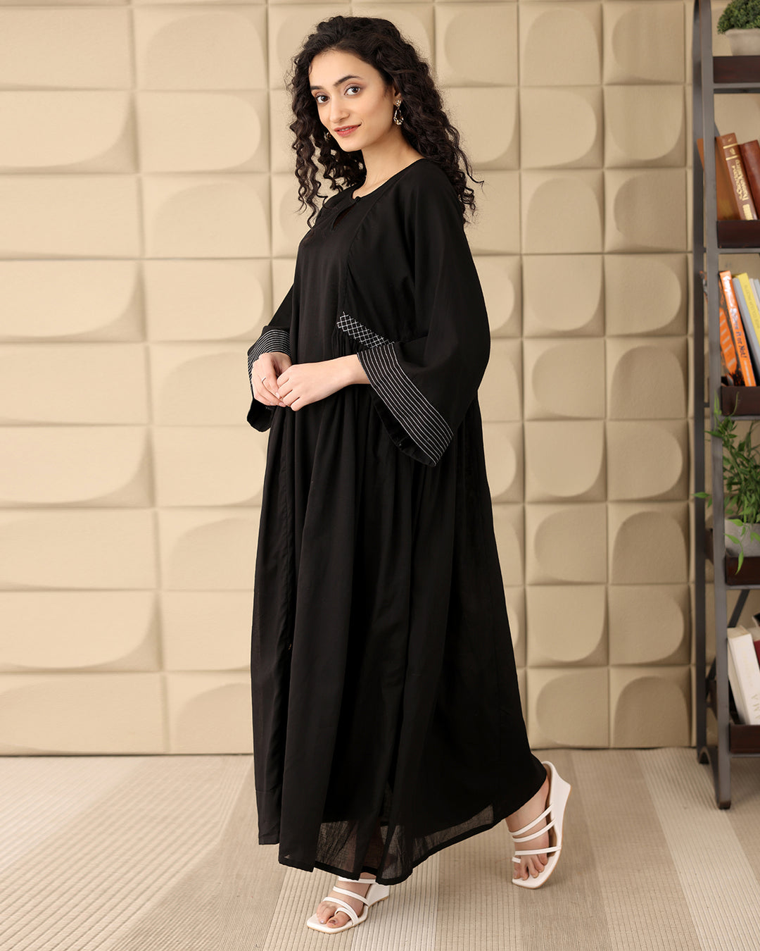 ROUND NECK BLACK KURTA SET