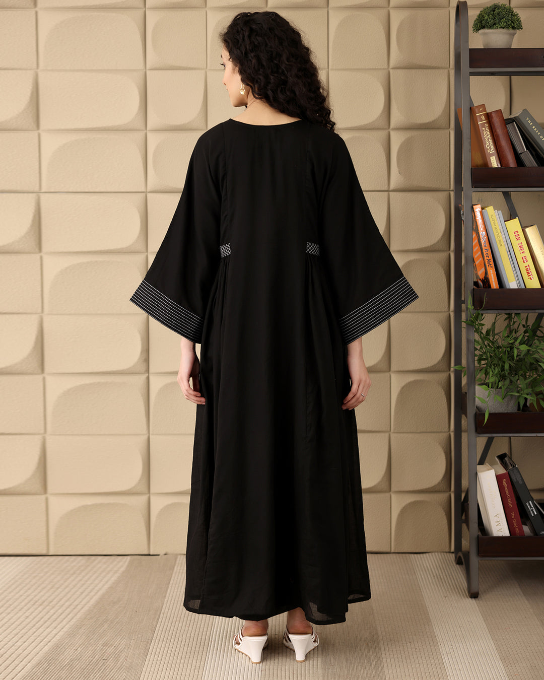 ROUND NECK BLACK KURTA SET