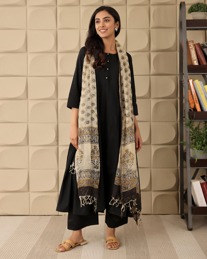 BLACK KURTA AND PRINTED DUPATTA SET