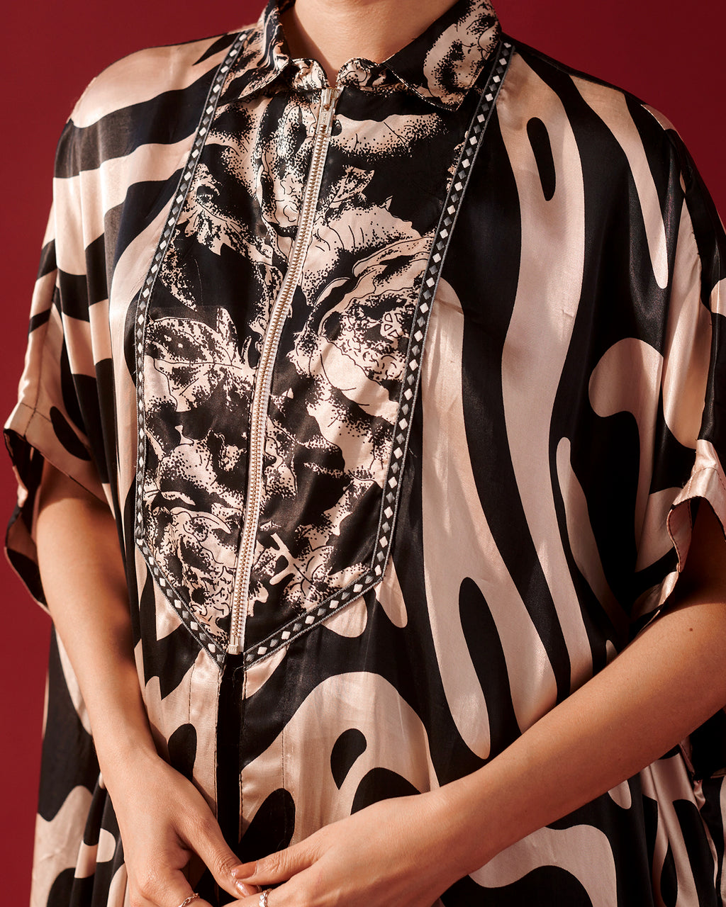 Ebony Abstract Tale kurta set Set