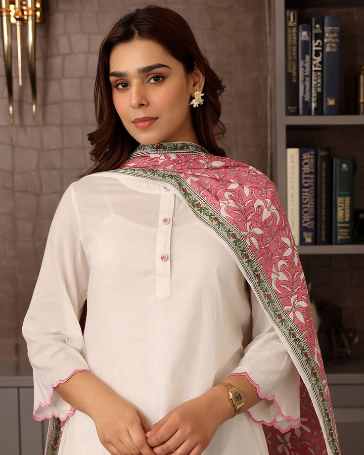WHITE SCALLOP KURTA-DUPATTA SET