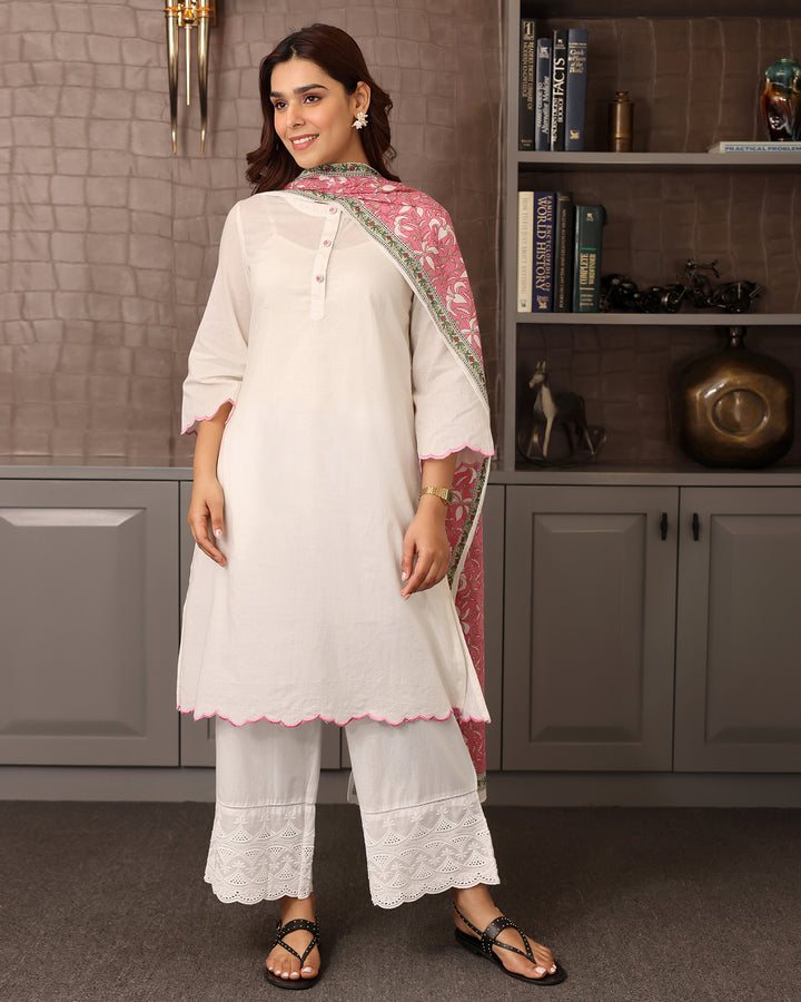 WHITE SCALLOP KURTA-DUPATTA SET