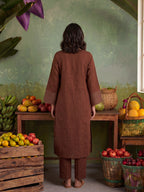 THE EARTHY LINEAR SET