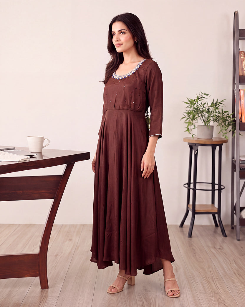 BROWN EMROIDERED SET