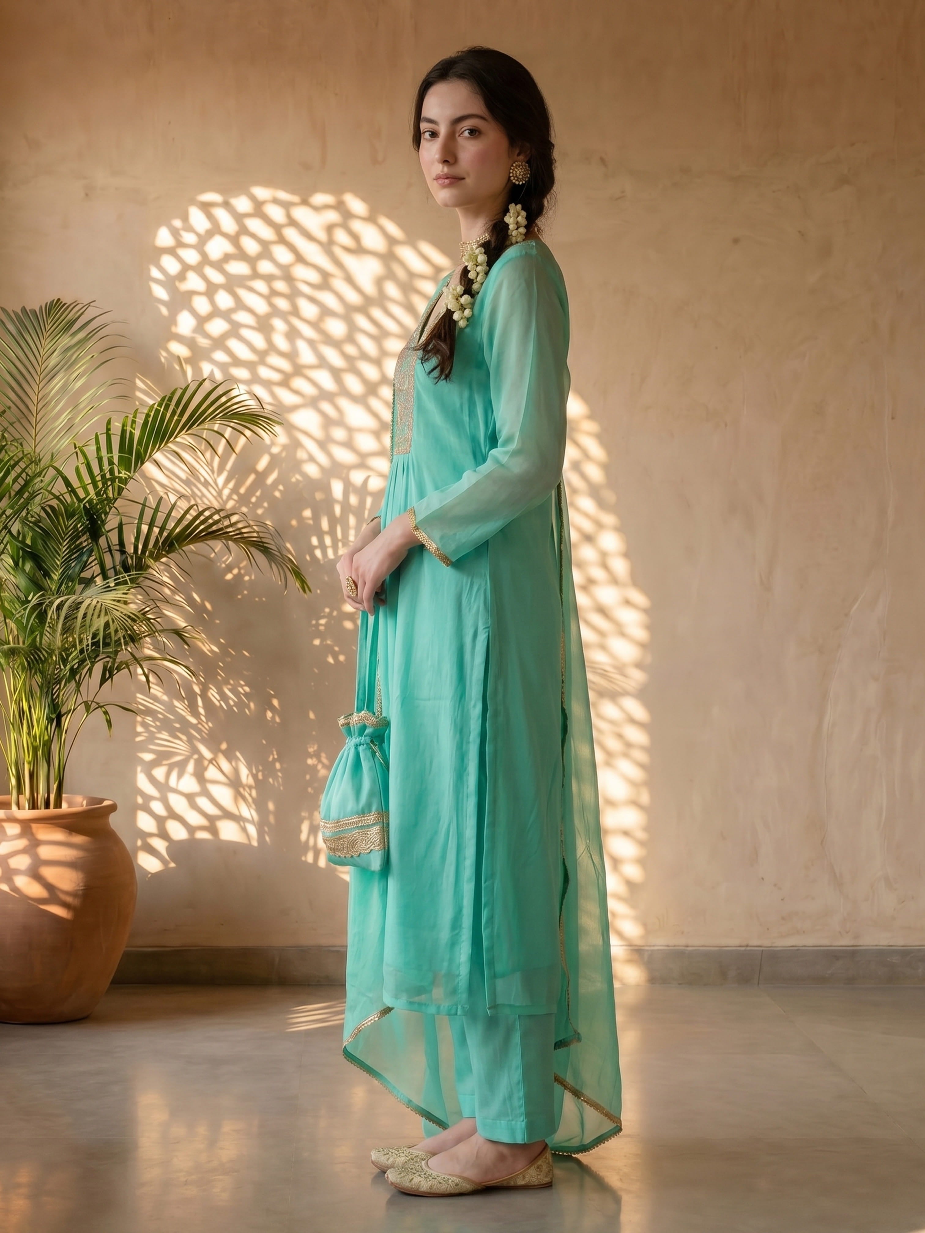 THE EARTHEN GLEAM KURTA SET