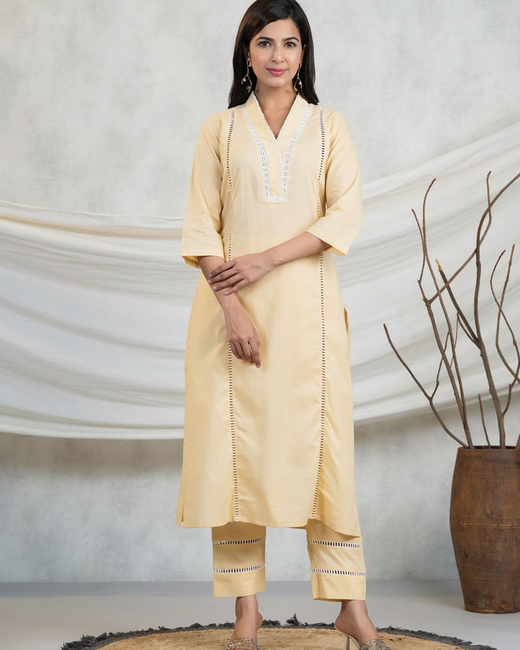 Shweta Kurti