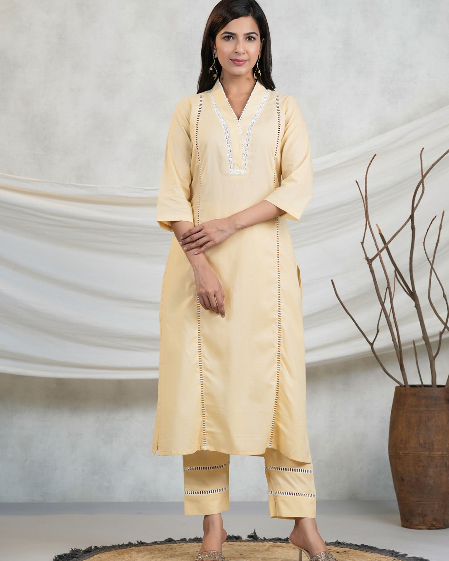 Shweta Kurti