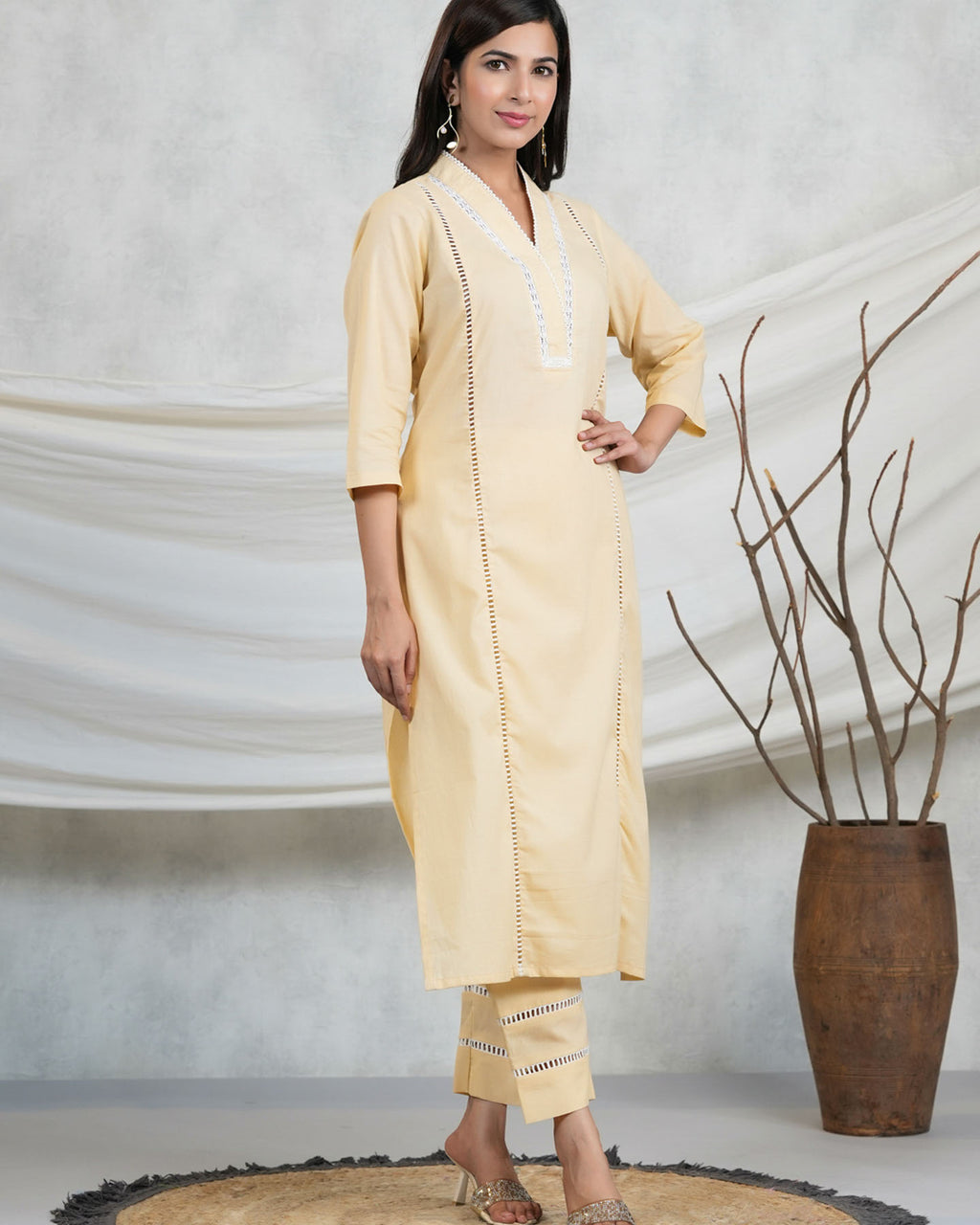 Shweta Kurti
