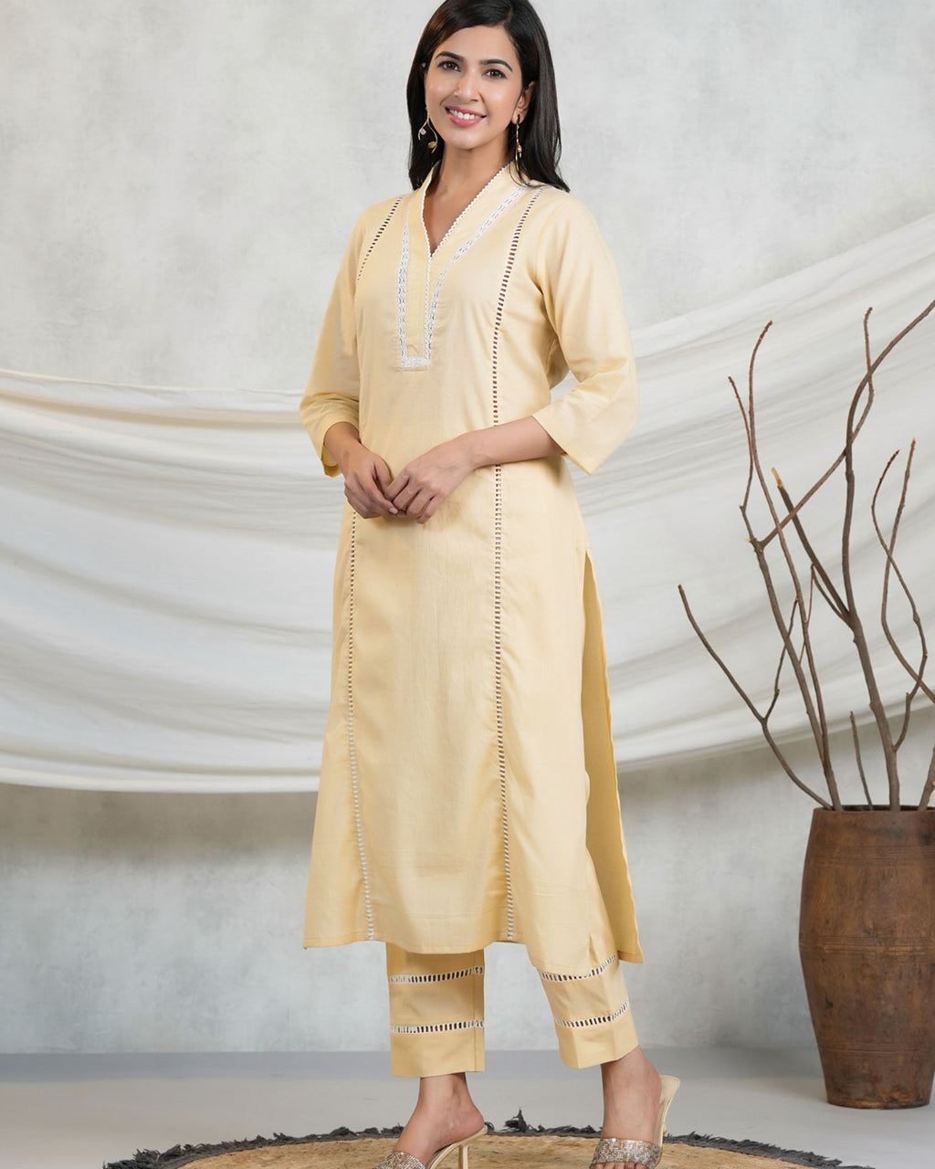 Shweta Kurti