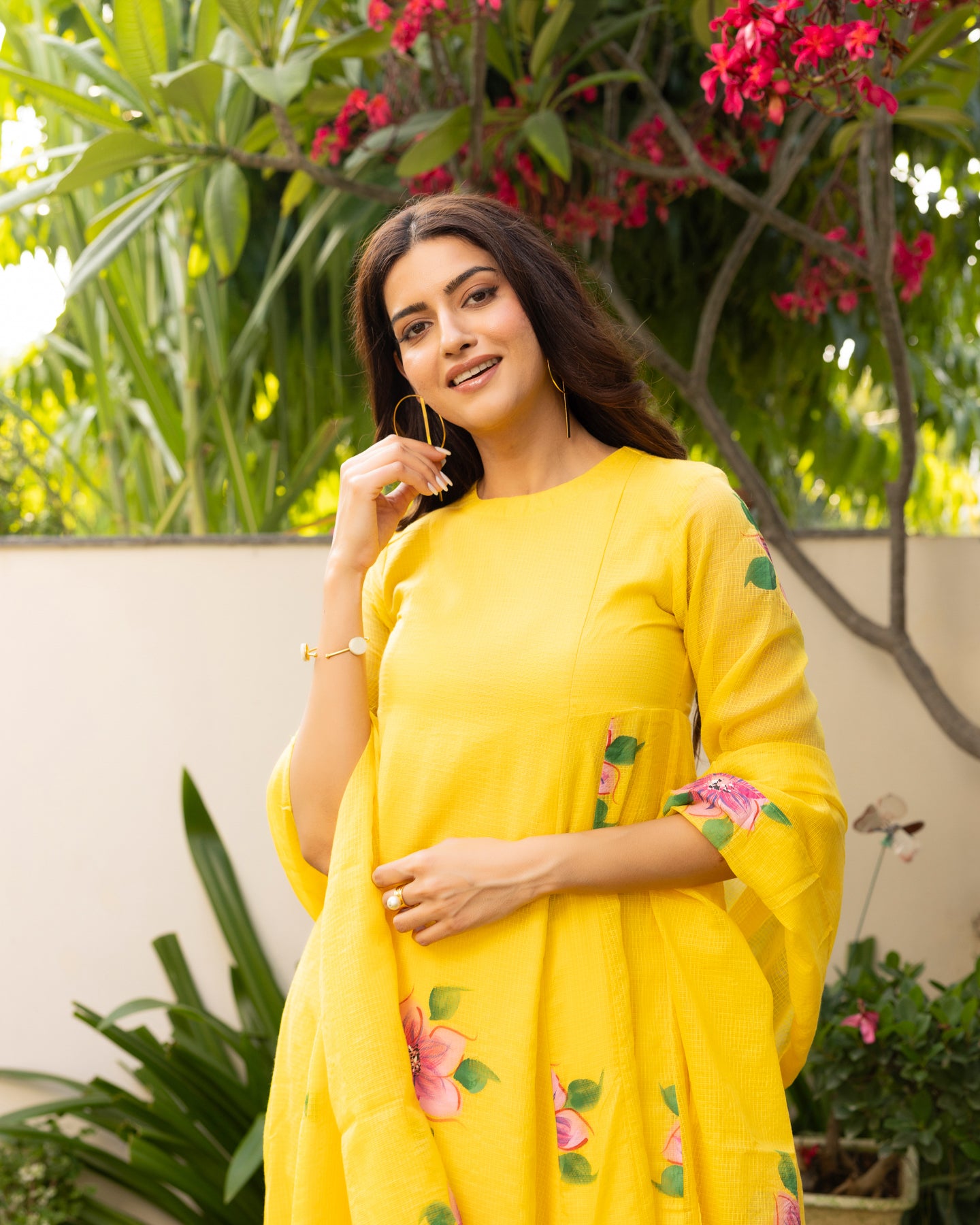 Yellow Blossom Handpainted Doria Set