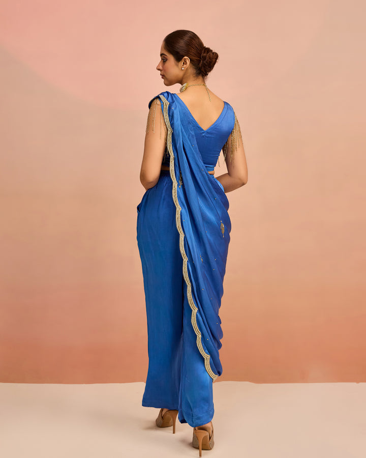 Lady in Lagoon Saree