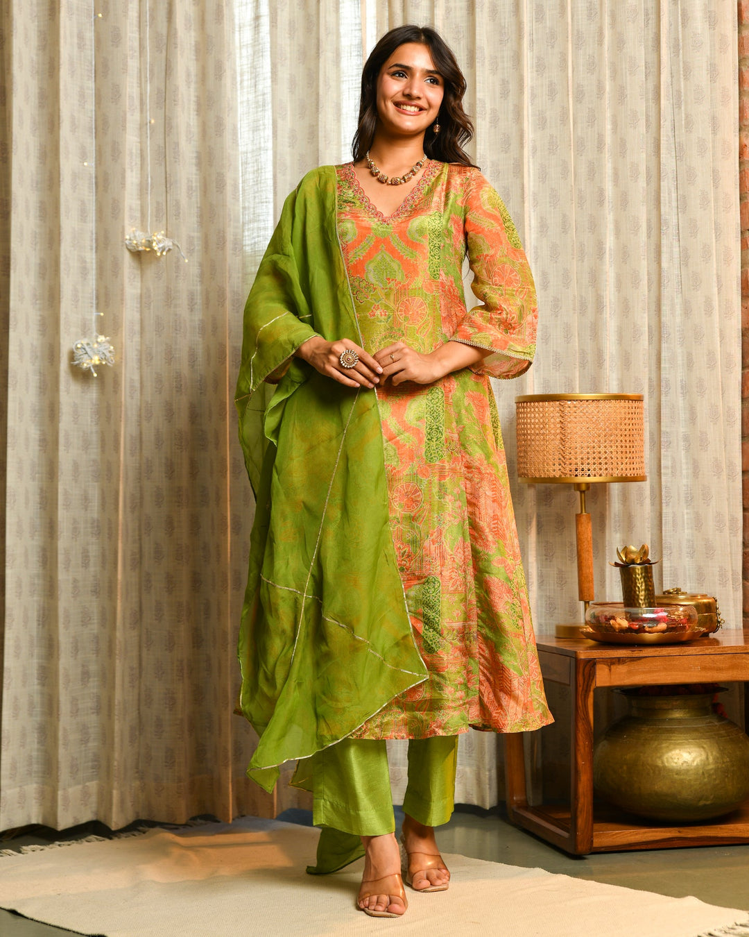 Green Abstract Print Tissue Suit