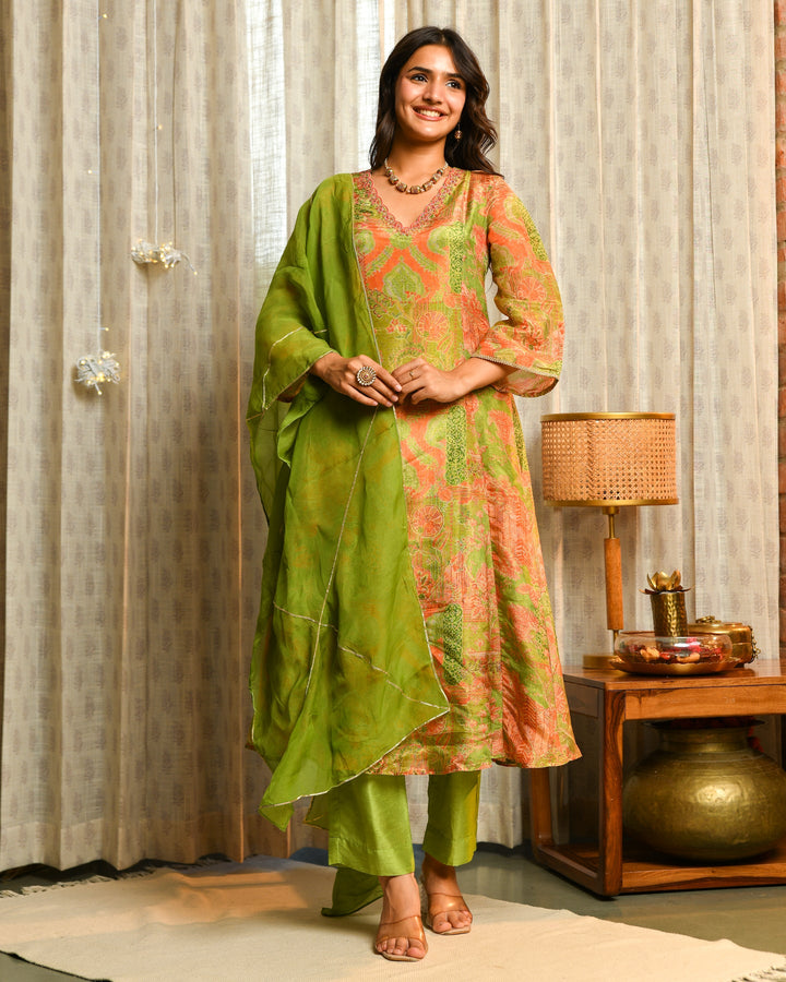 Green Abstract Print Tissue Suit