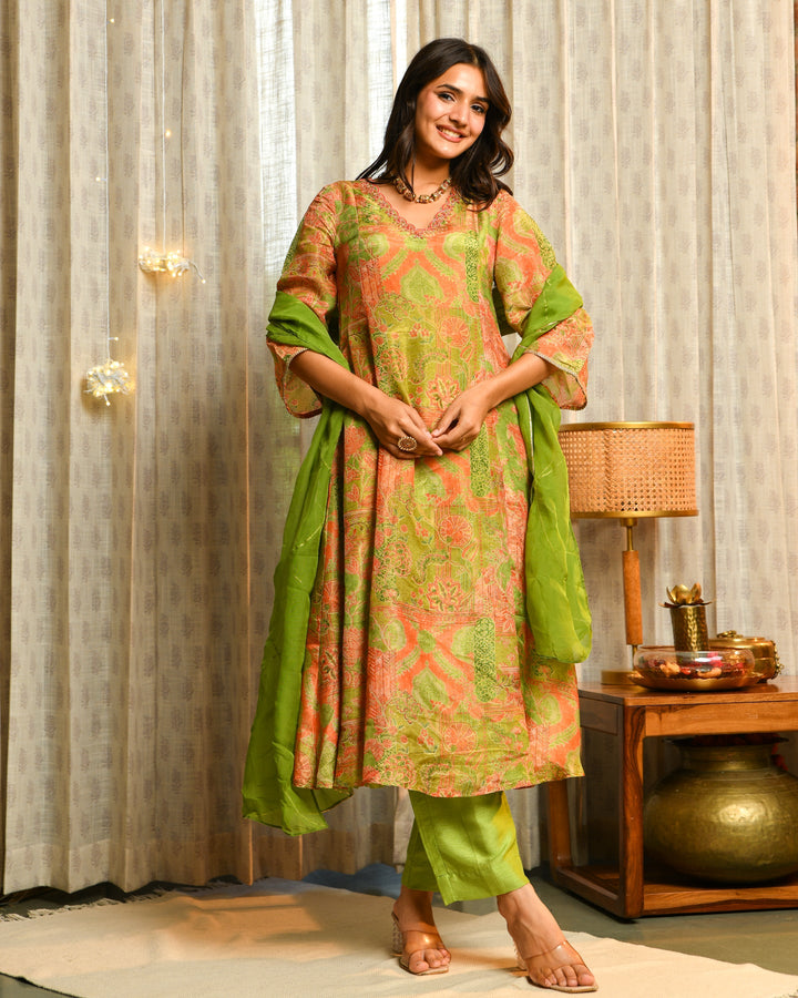 Green Abstract Print Tissue Suit