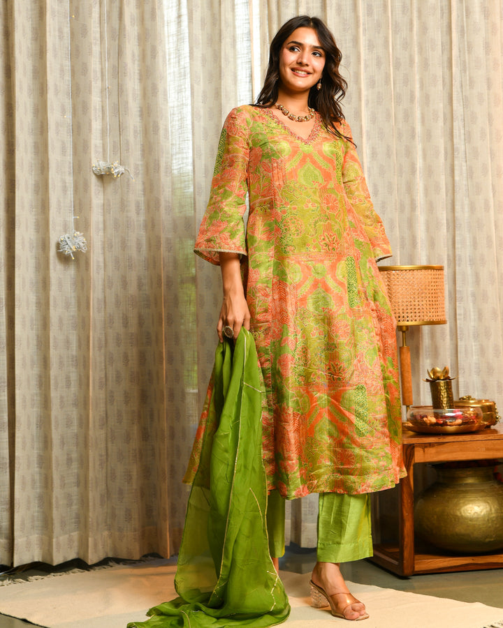 Green Abstract Print Tissue Suit