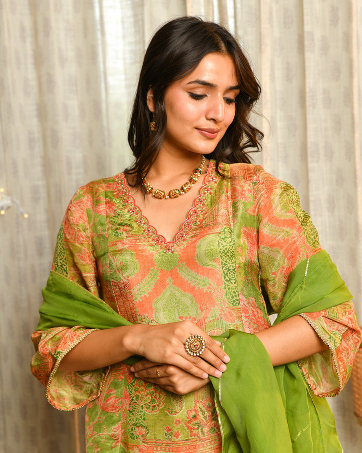 Green Abstract Print Tissue Suit