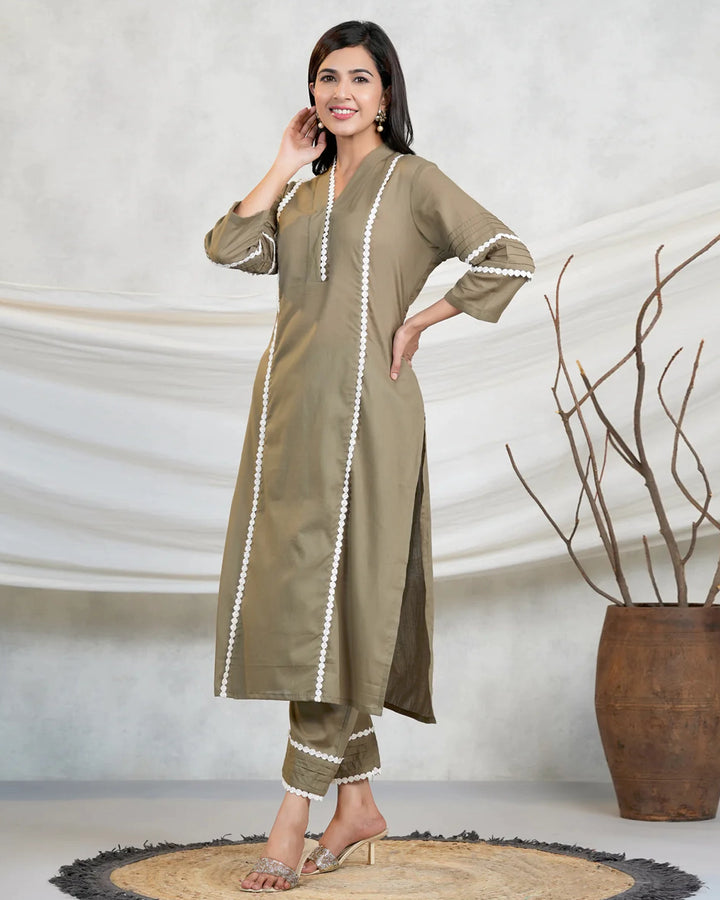 Shivani Kurti