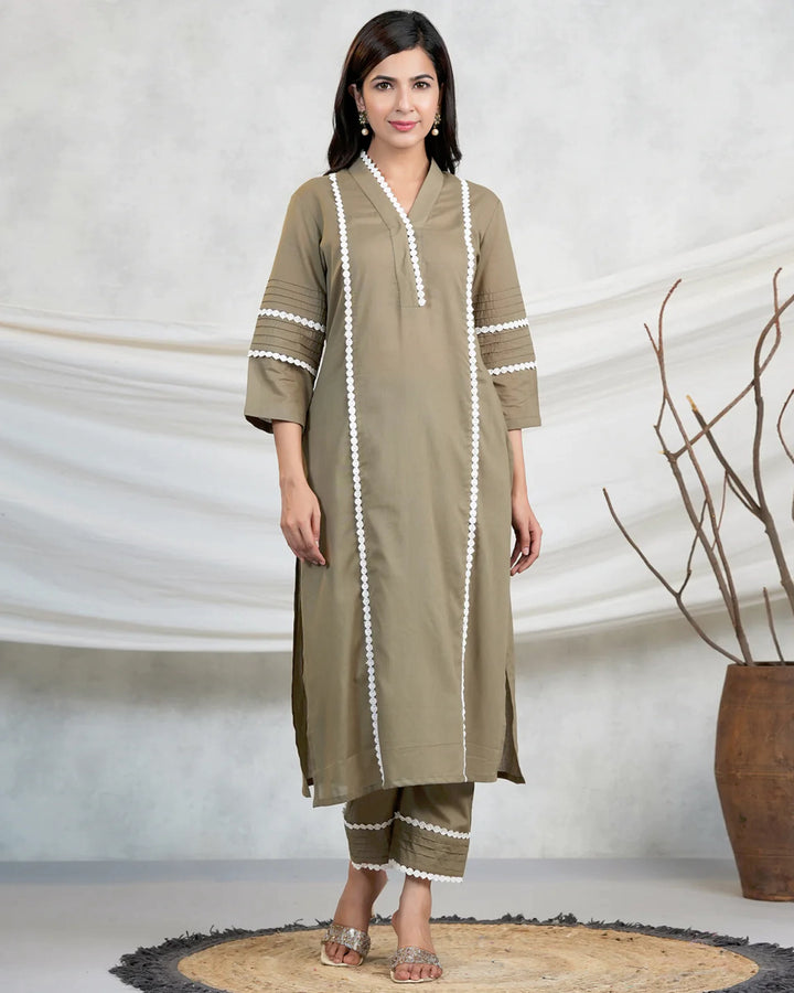 Shivani Kurti