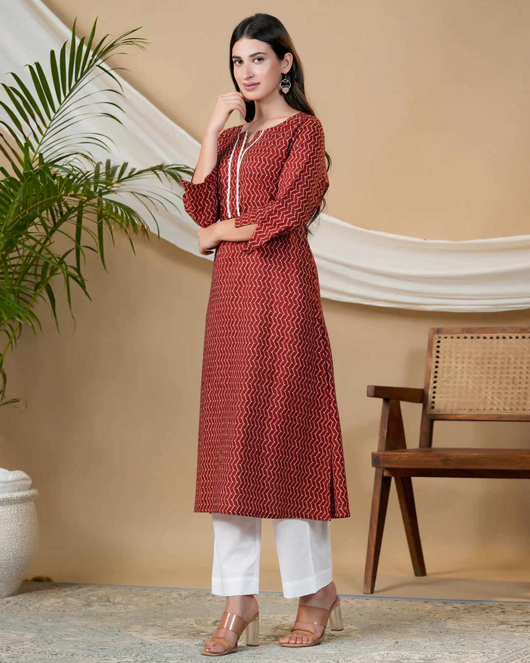 Shreya Kurti