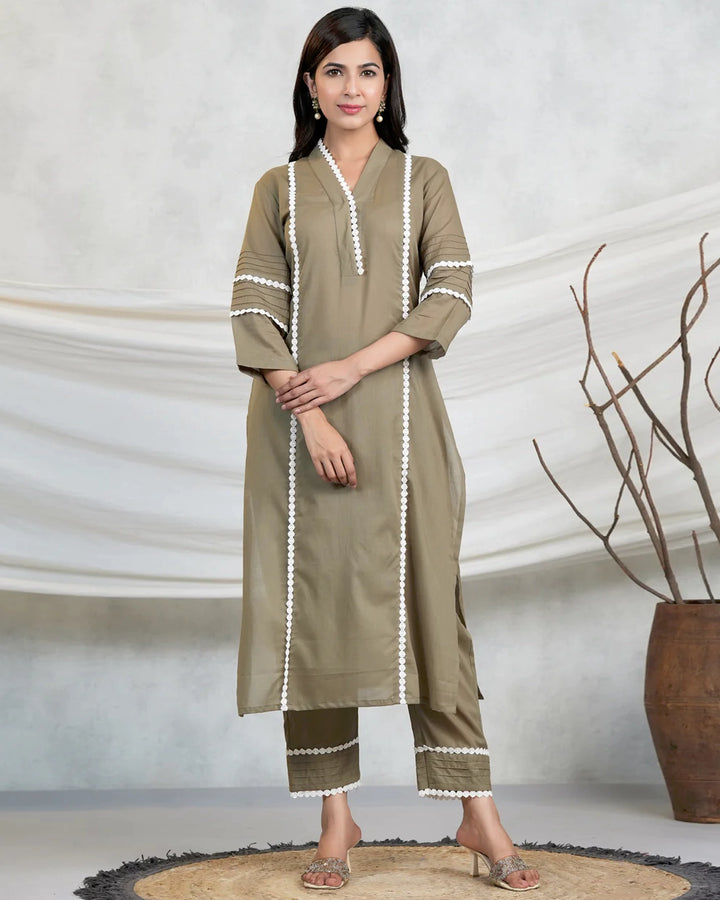 Shivani Kurti