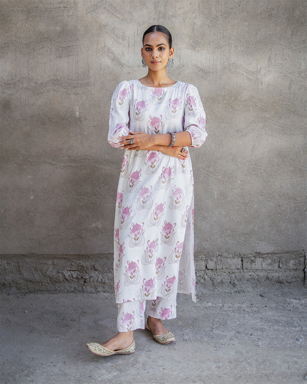 Gul bahaar White Kurta Set