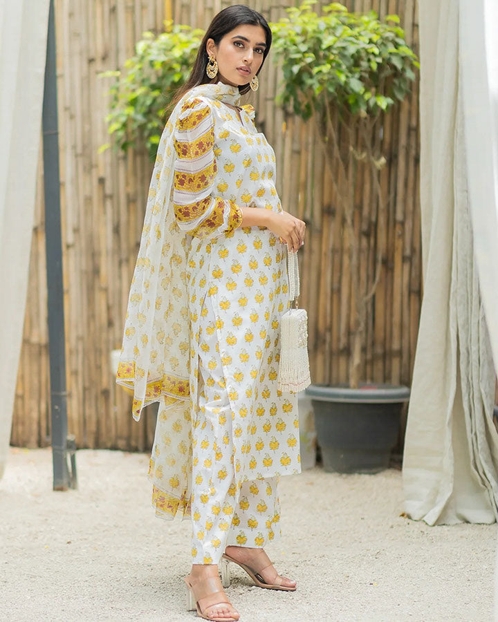 Golden Buta Suit Set